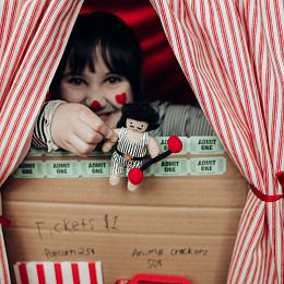 Мягкая куколка Силач в подарочной коробке от бренда Olli Ella