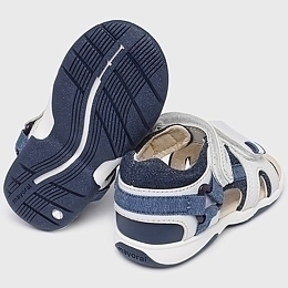 Бежево-синие сандалии от бренда Mayoral