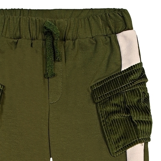 Худи и штаны зеленого цвета от бренда Aletta