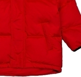 Куртка ярко-красного цвета с надписью от бренда MINIKID
