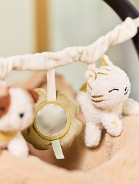 Игрушка подвесная Котики - Собачки от бренда Jollein