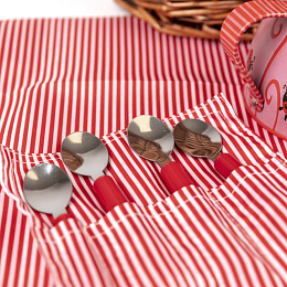 Набор посуды «Божья коровка» от бренда Egmont Toys