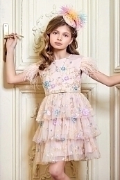 Платье украшенное бусинами и пайетками от бренда Eirene