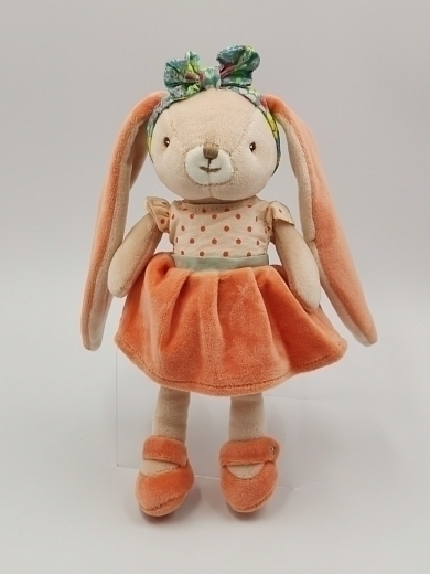 Маленькая сестра Банни в оранжевом платье от бренда Bukowski