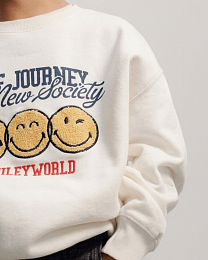 Свитшот Smiley Whisper White от бренда The New Society