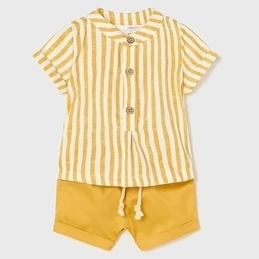Рубашка в жёлтую полоску и шорты от бренда Mayoral
