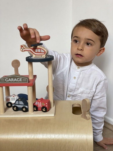 Гараж от бренда Egmont Toys