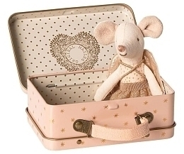 Мышка Ангел-хранитель младшая сестра в чемодане от бренда Maileg