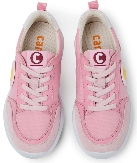 Кроссовки нежно-розового цвета от бренда Camper
